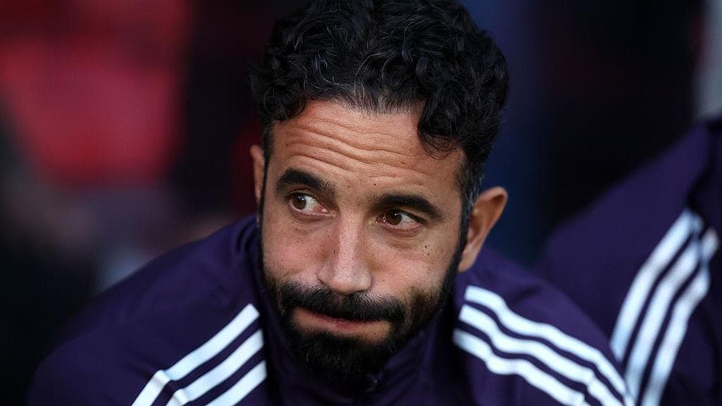 روبرتو آموریم پس از شکست منچستر یونایتد: «گاهی از بازیکنانم متنفرم، گاهی میخواهم کنارهگیری کنم»